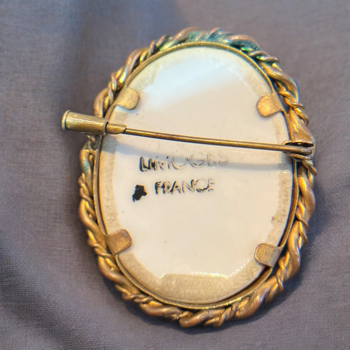 Broche Limoge