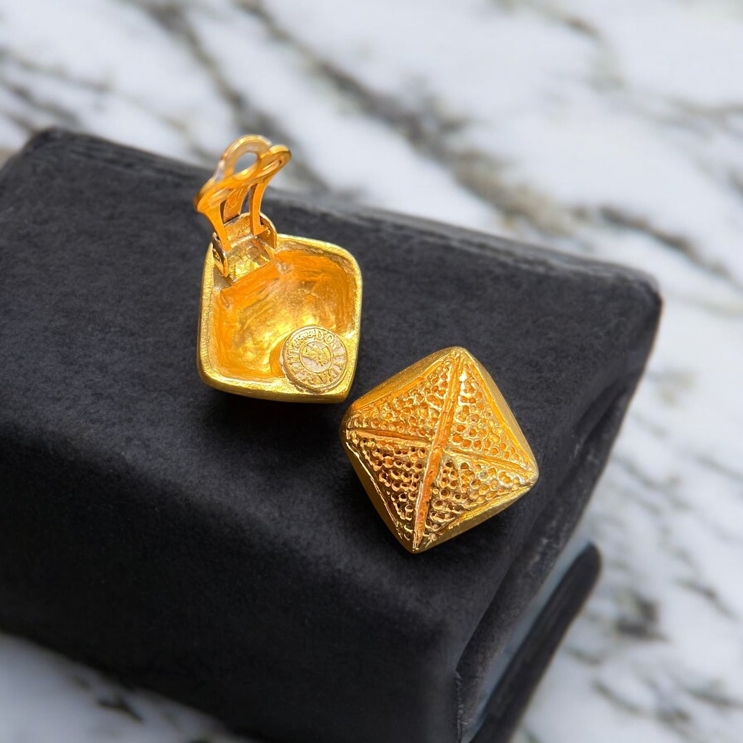 Clips et boucles d’oreilles