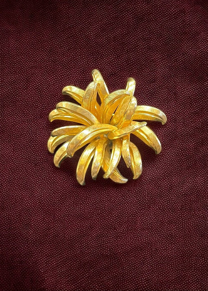 Broche signé Grosse