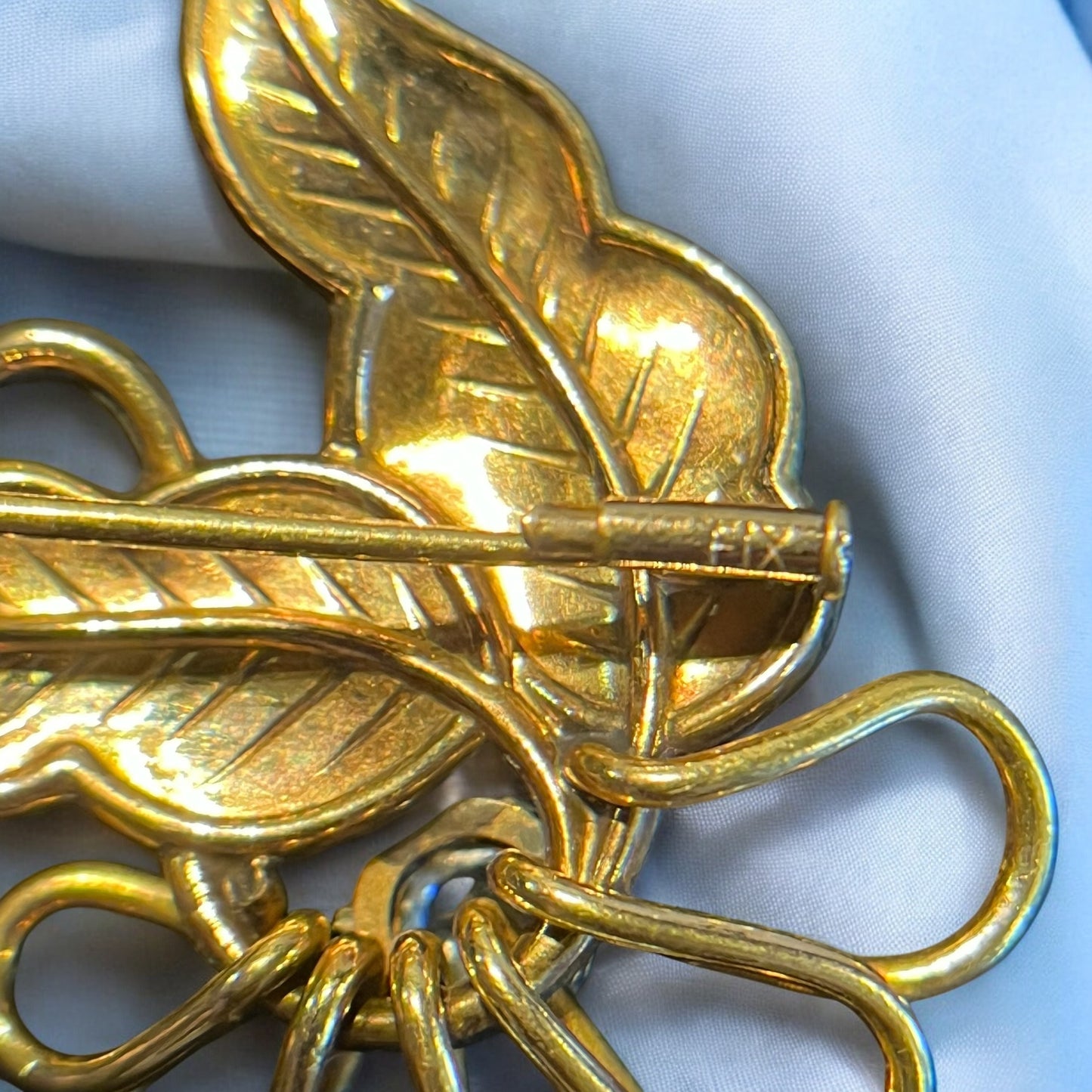 Broche plaqué or
