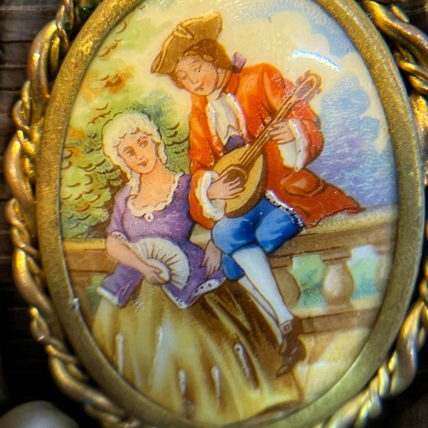 Broche Limoge