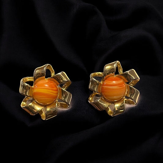 Clips d’oreilles vintage en métal doré